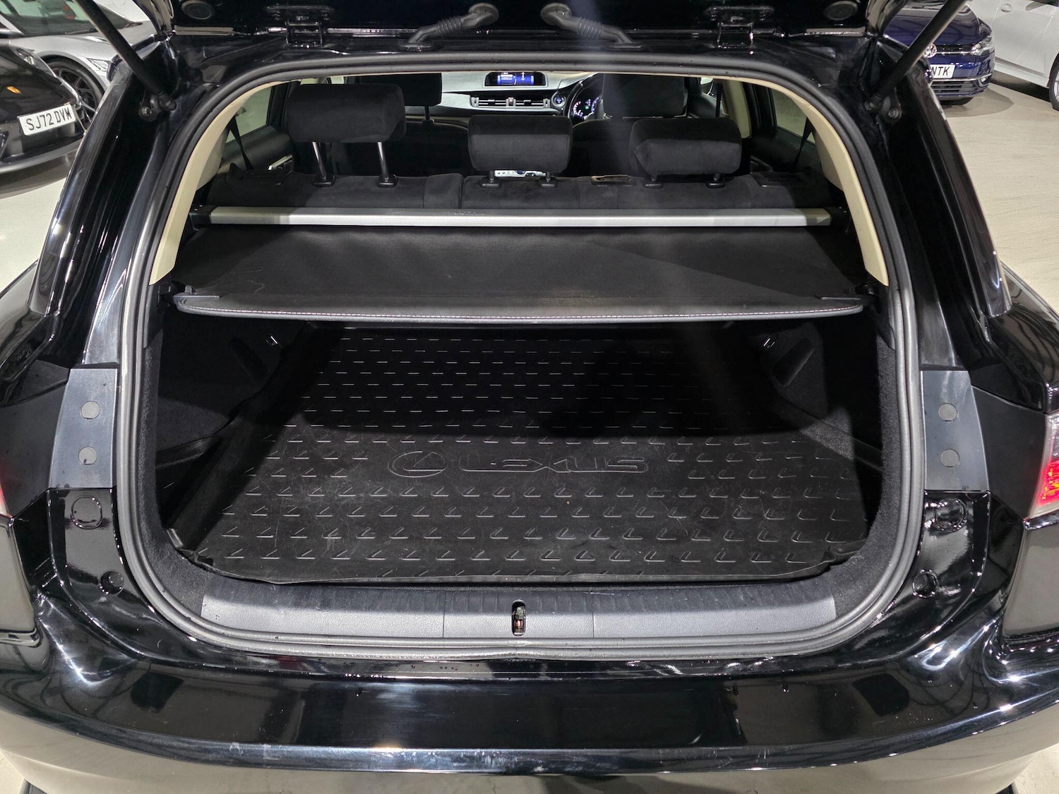 Used Lexus CT 2017 for sale - 76657014: Photo 27