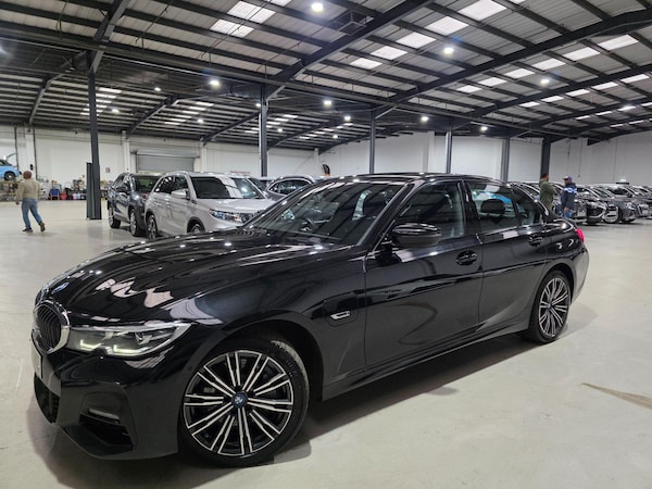 Used BMW 3 Series 2022 for sale - 76136048: Photo 1