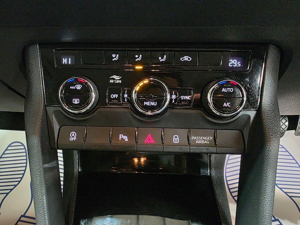 Used Skoda Karoq 2021 for sale - 75430376: Photo 11