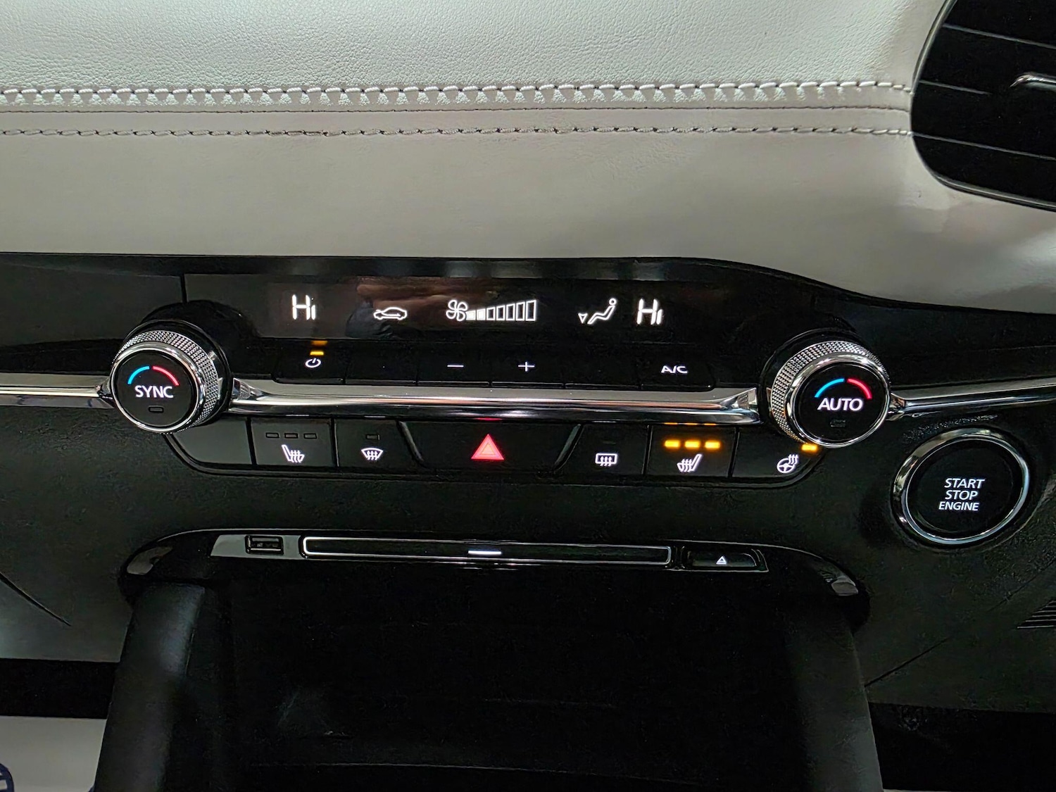 Used Mazda Mazda3 2020 for sale - 76398574: Photo 8