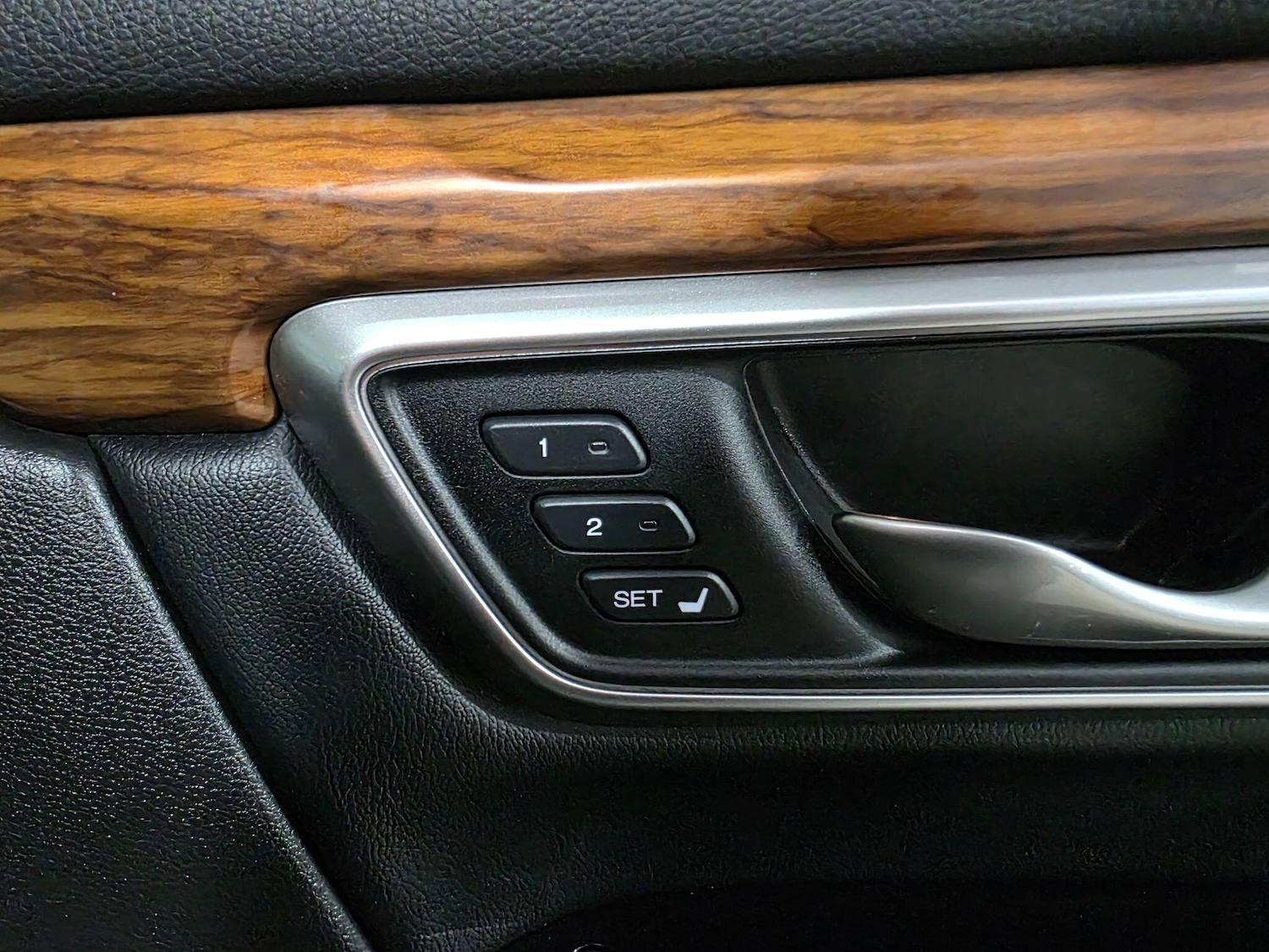 Used Honda CR-V 2018 for sale - 76823455: Photo 17