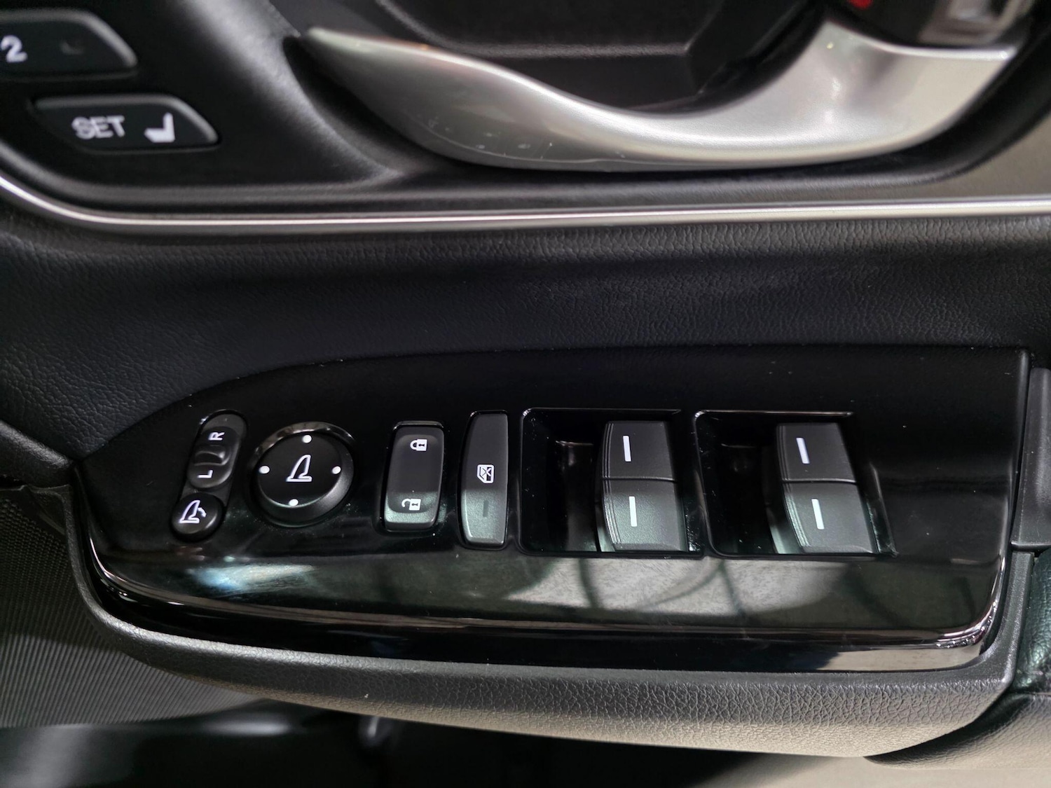 Used Honda CR-V 2018 for sale - 76823455: Photo 18