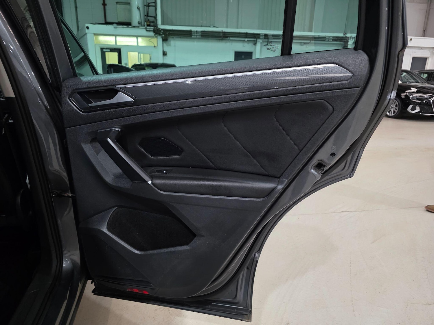 Used Volkswagen Tiguan 2017 for sale - 76988883: Photo 26