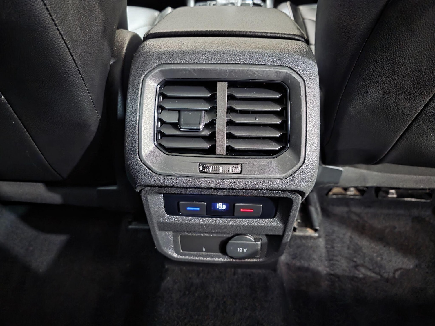 Used Volkswagen Tiguan 2017 for sale - 76988883: Photo 29