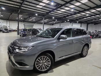 2020 (20) - 2.4h TwinMotor 13.8kWh Design CVT 4WD Euro 6 (s/s) 5dr