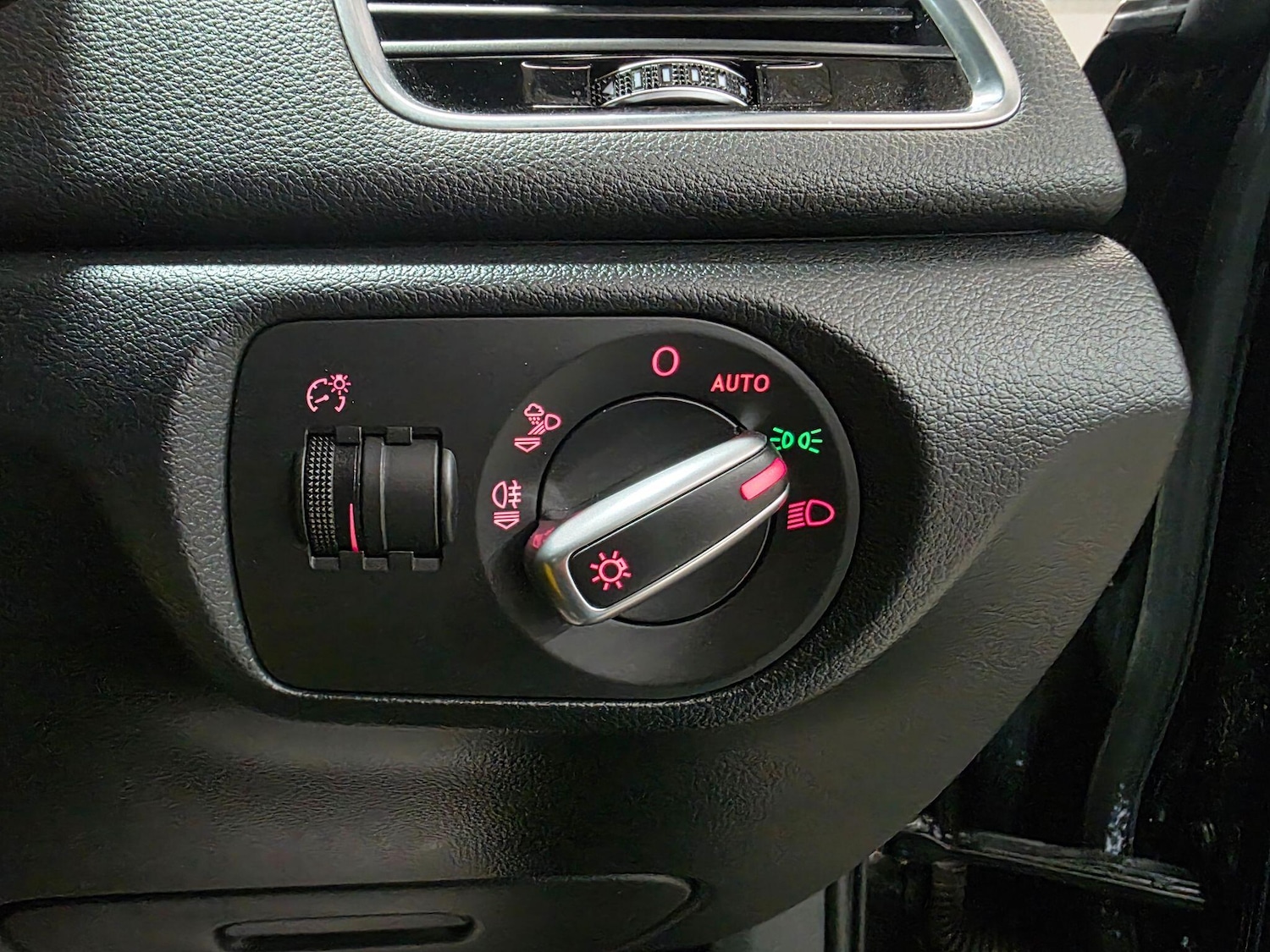 Used Audi Q3 2017 for sale - 76013776: Photo 18