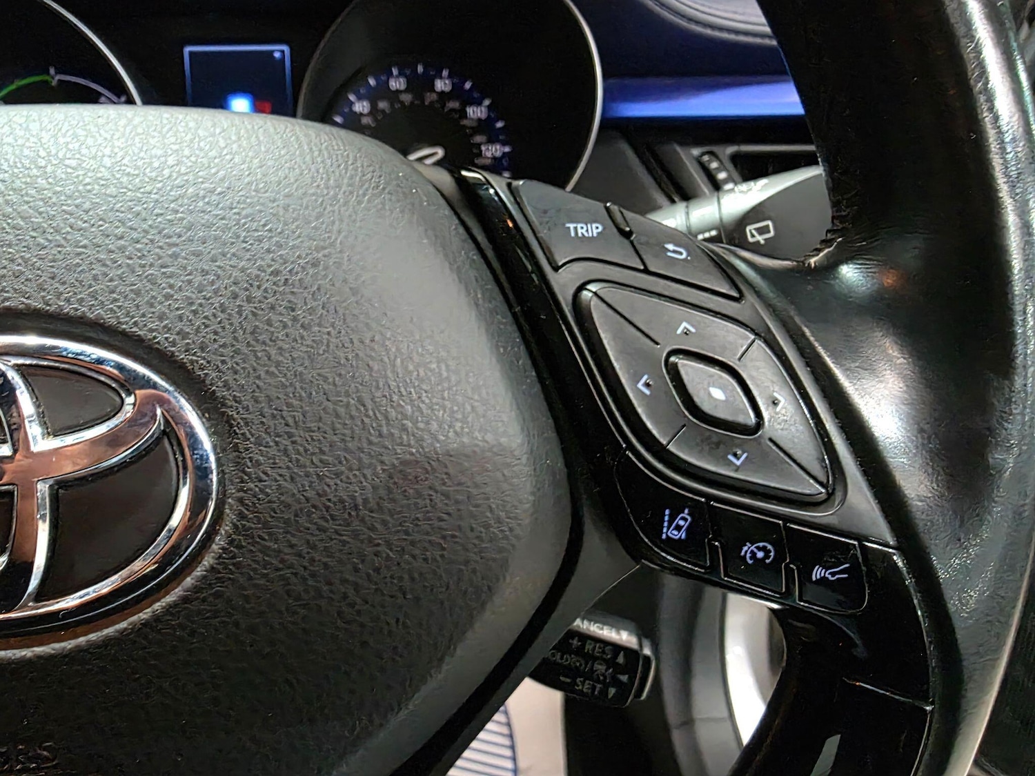 Used Toyota C-HR 2017 for sale - 76094375: Photo 14