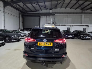 Used Toyota RAV4 2018 for sale - 76728270: Photo