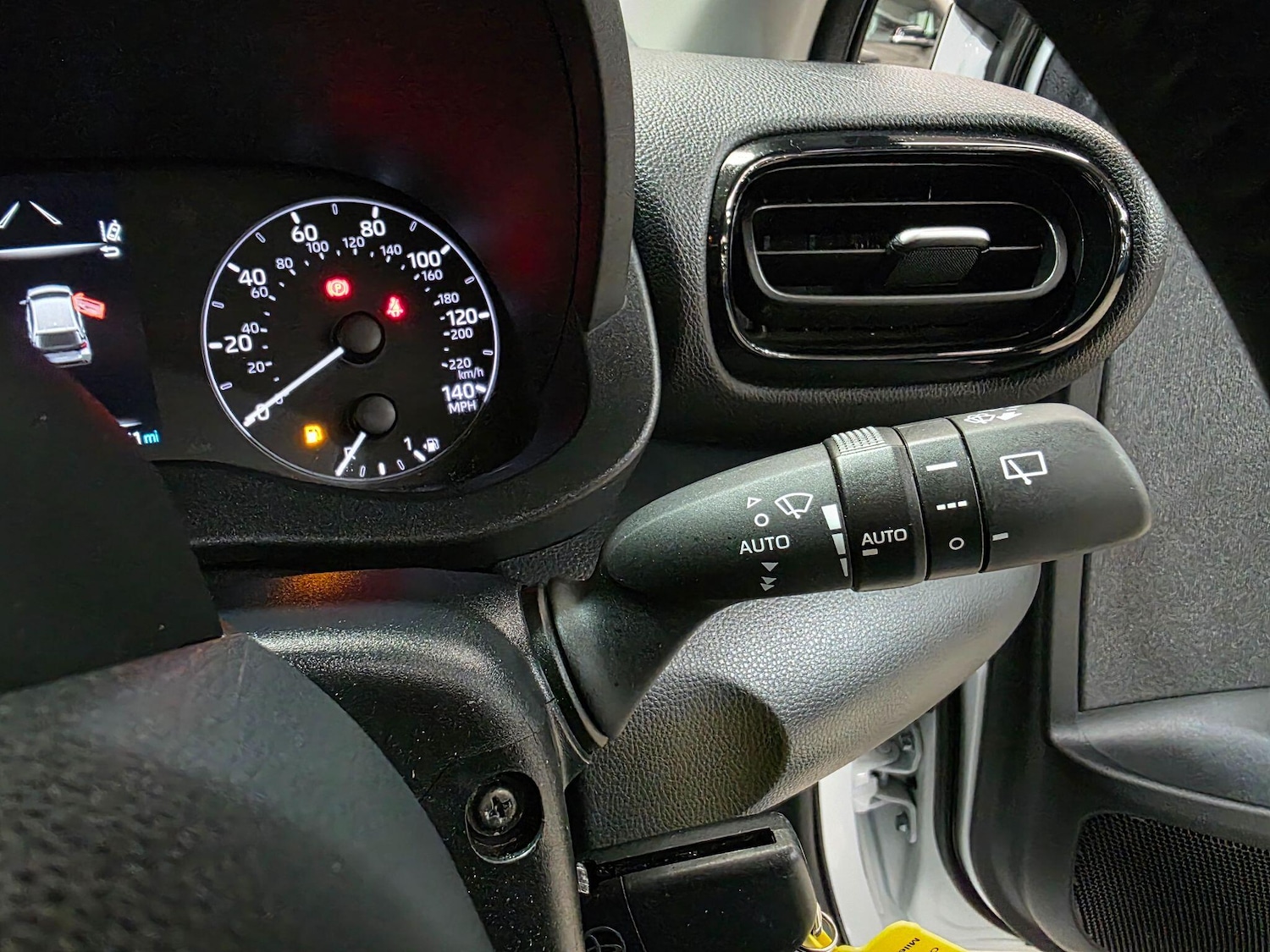 Used Toyota Yaris 2021 for sale - 77425112: Photo 17