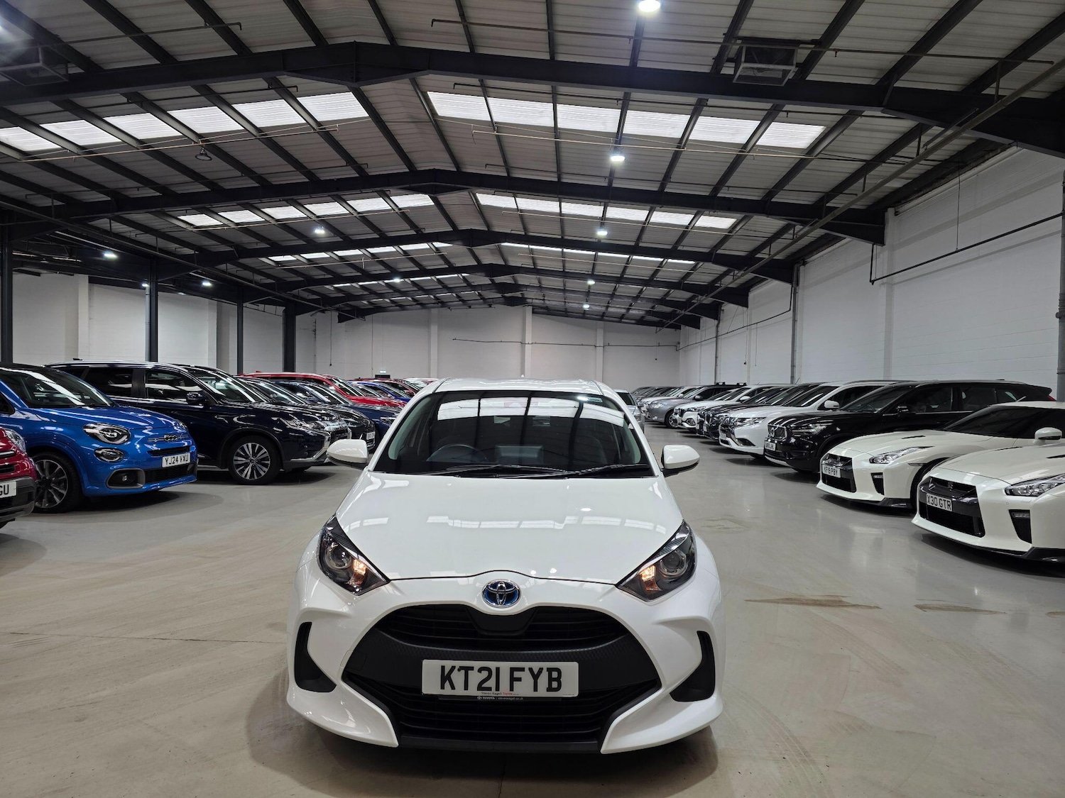 Used Toyota Yaris 2021 for sale - 77425112: Photo 2