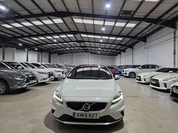 Used Volvo V40 2019 for sale - 78115803: Photo