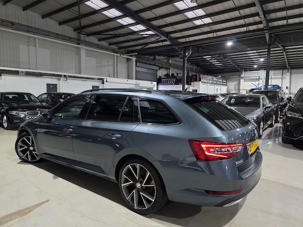 Used Skoda Superb 2019 for sale - 76041817: Photo 33