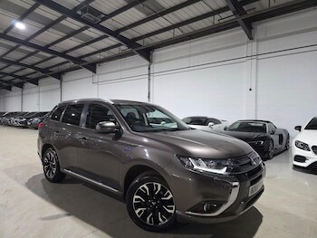Used Mitsubishi Outlander 2016 for sale - 77305886: Photo