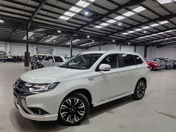 Mitsubishi - Outlander