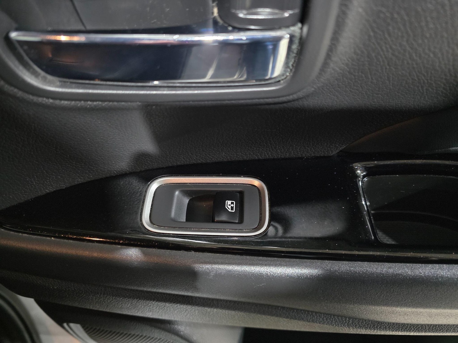 Used Mitsubishi Outlander 2018 for sale - 76965626: Photo 23