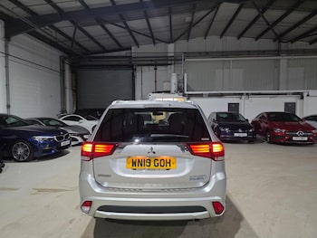 Used Mitsubishi Outlander 2018 for sale - 76965626: Photo