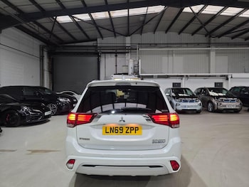 Used Mitsubishi Outlander 2019 for sale - 77683090: Photo