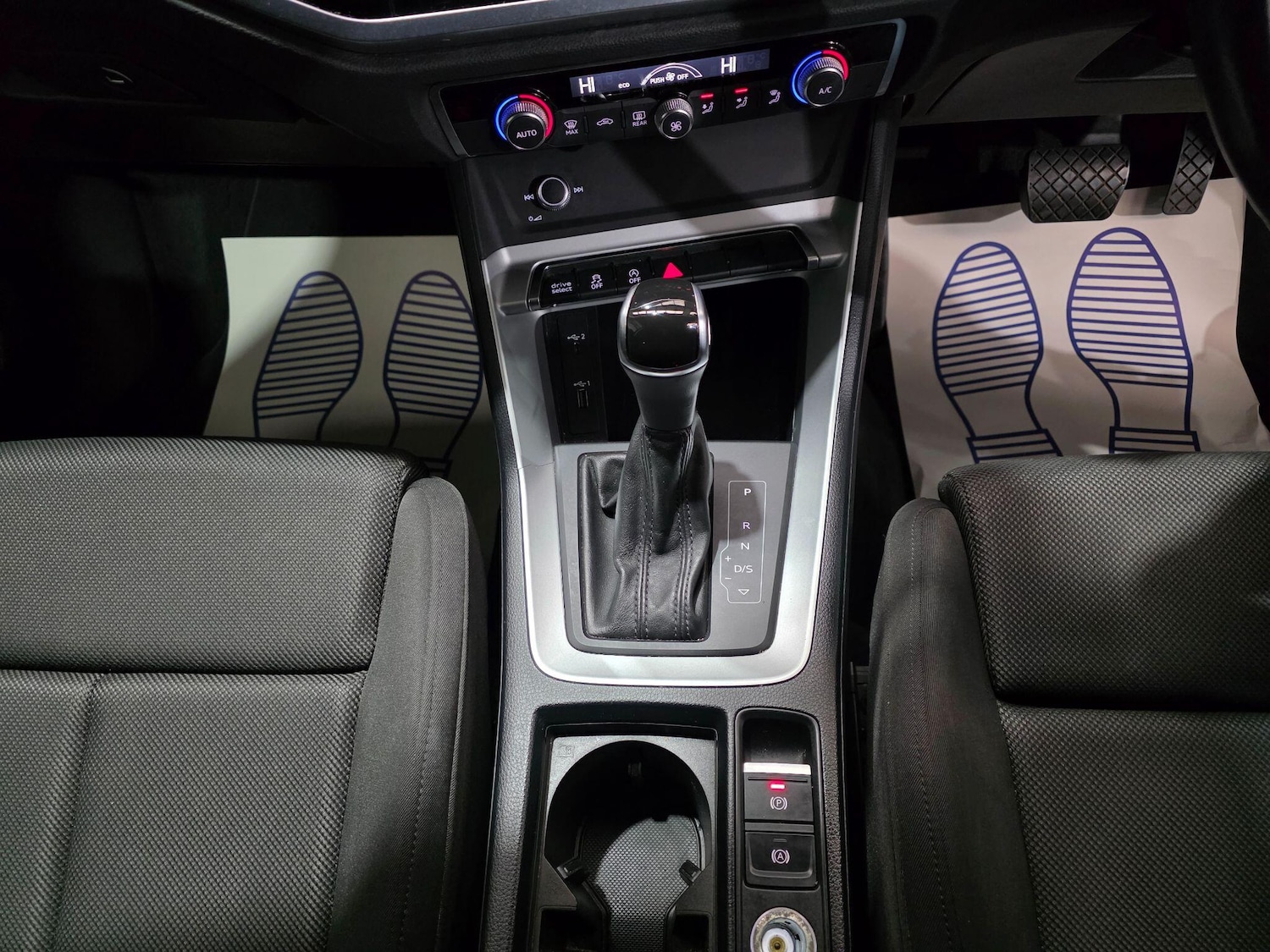 Used Audi Q3 2019 for sale - 76189647: Photo 10