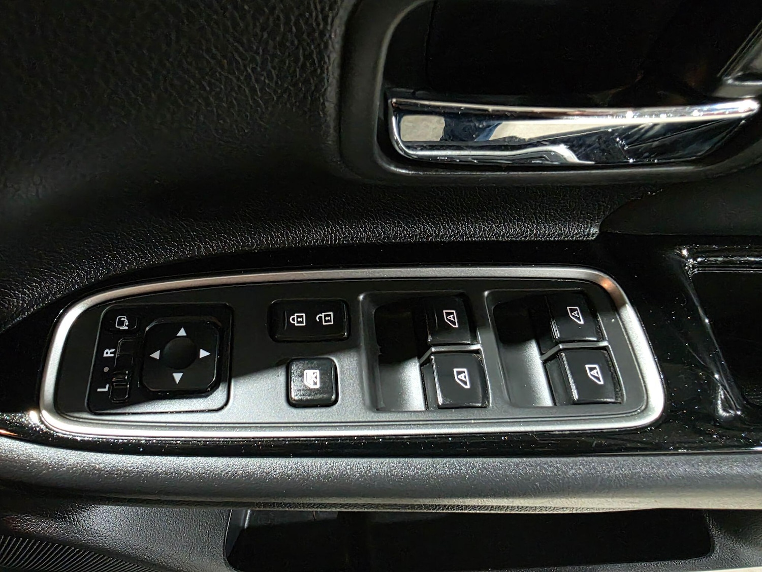 Used Mitsubishi Outlander 2018 for sale - 76613134: Photo 12