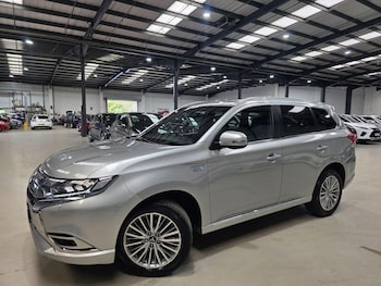 2019 (19) - 2.4h TwinMotor 13.8kWh 4h CVT 4WD Euro 6 (s/s) 5dr