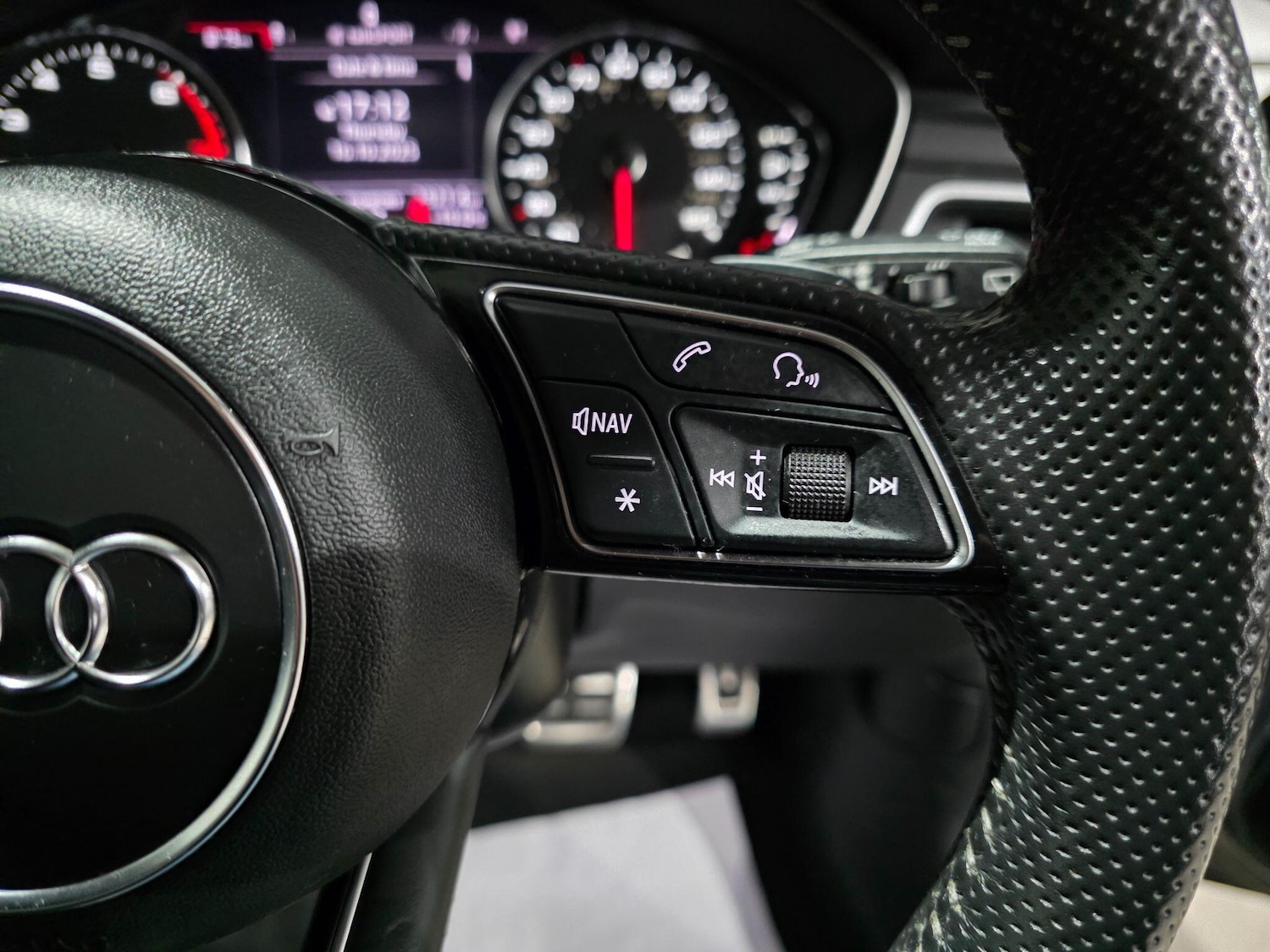 Used Audi A4 Avant 2018 for sale - 76152708: Photo 18