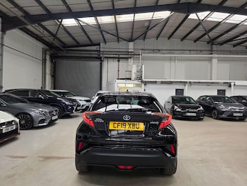 Used Toyota C-HR 2019 for sale - 79033664: Photo