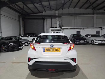 Used Toyota C-HR 2019 for sale - 76446646: Photo