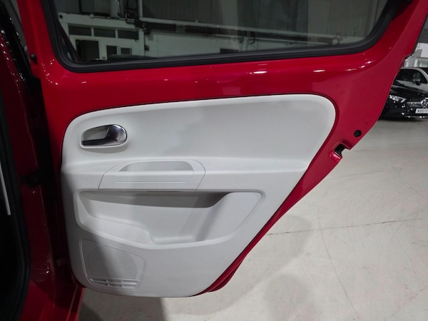 Used Volkswagen up! 2017 for sale - 76136501: Photo 16