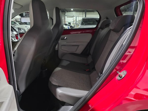 Used Volkswagen up! 2017 for sale - 76136501: Photo 18