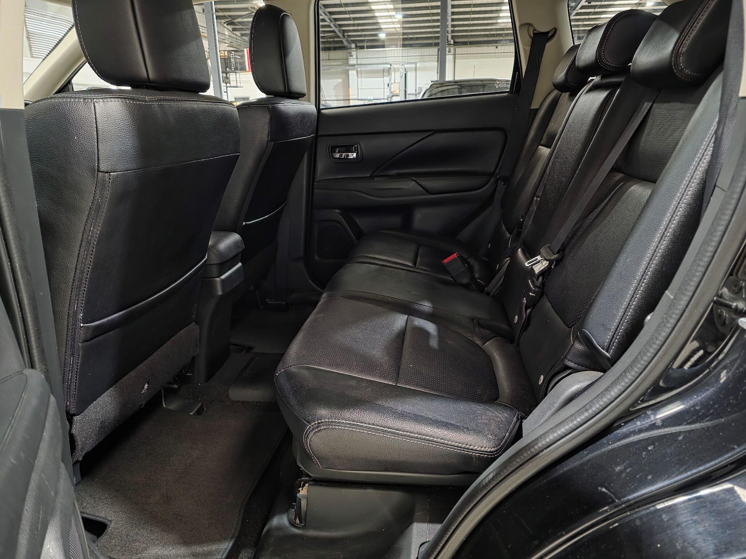 Used Mitsubishi Outlander 2015 for sale - 76398103: Photo 25