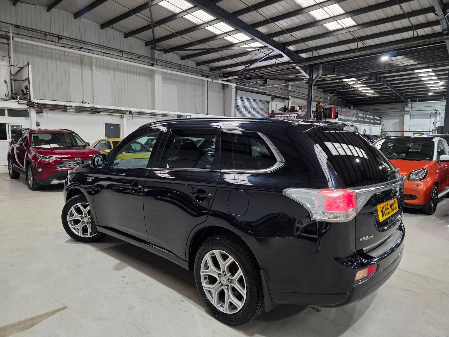 Used Mitsubishi Outlander 2015 for sale - 76398103: Photo 27
