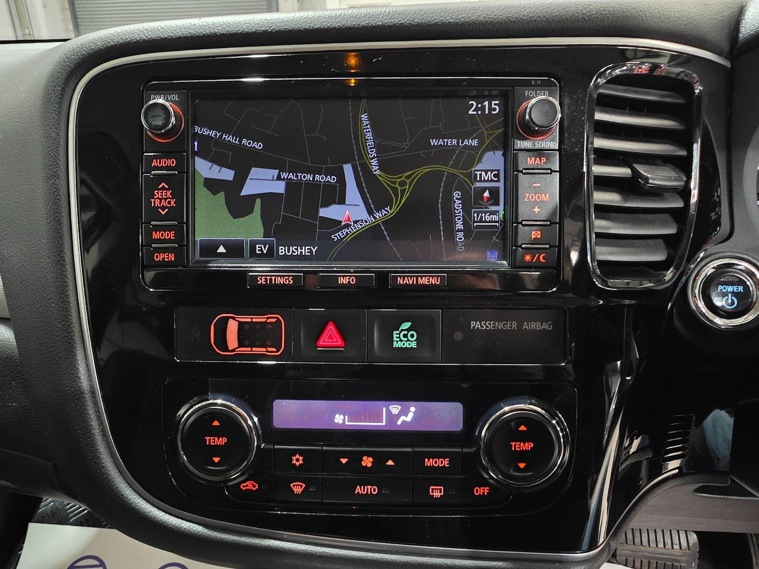 Used Mitsubishi Outlander 2015 for sale - 76398103: Photo 8