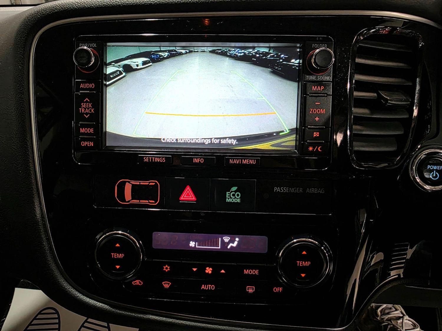 Used Mitsubishi Outlander 2015 for sale - 76398103: Photo 9