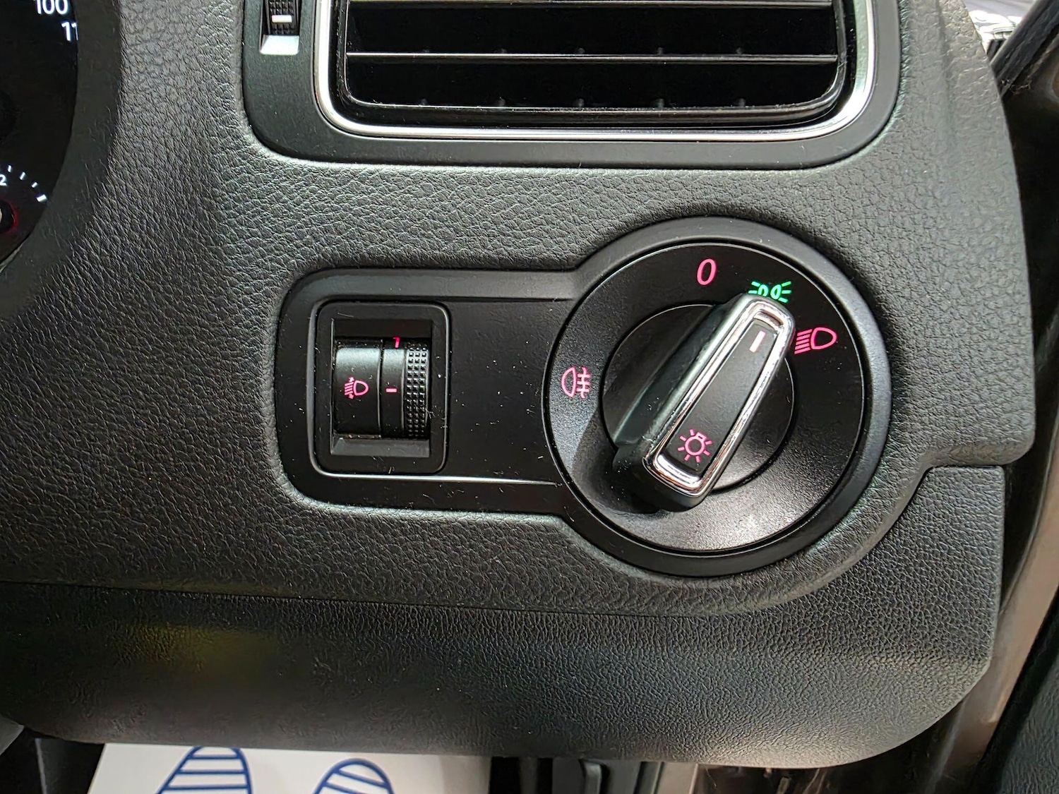 Used Volkswagen Polo 2015 for sale - 76099608: Photo 14