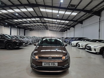 Used Volkswagen Polo 2015 for sale - 76099608: Photo 2