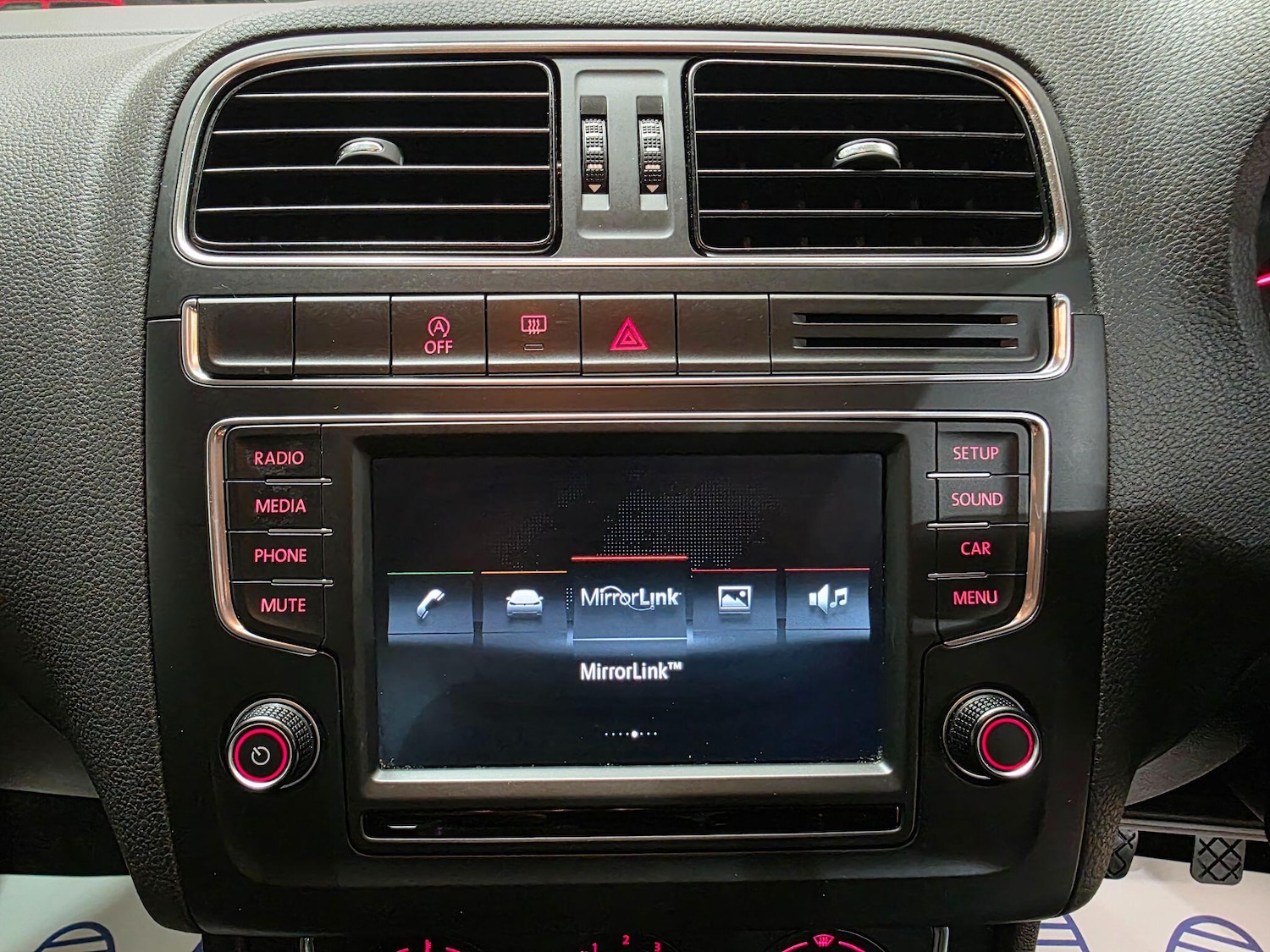 Used Volkswagen Polo 2015 for sale - 76099608: Photo 7