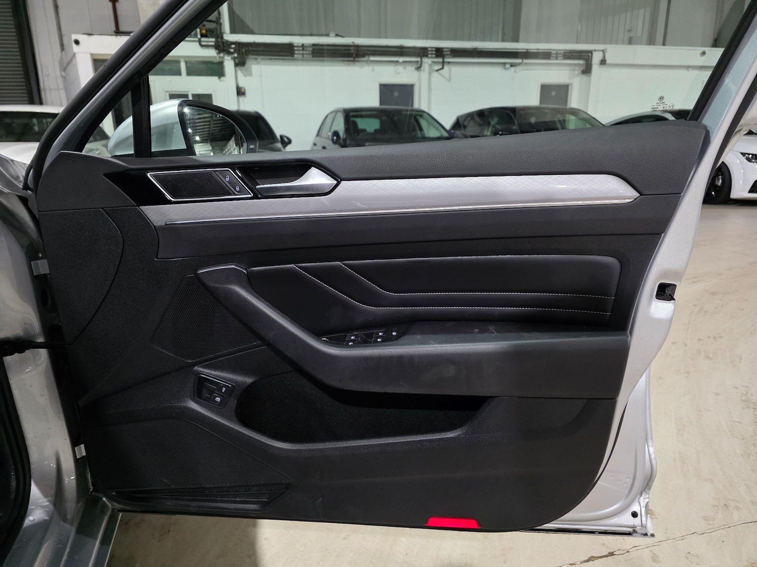 Used Volkswagen Passat for sale - 77016649: Photo 13