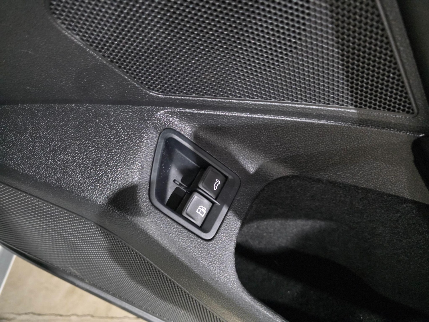 Used Volkswagen Passat for sale - 77016649: Photo 14