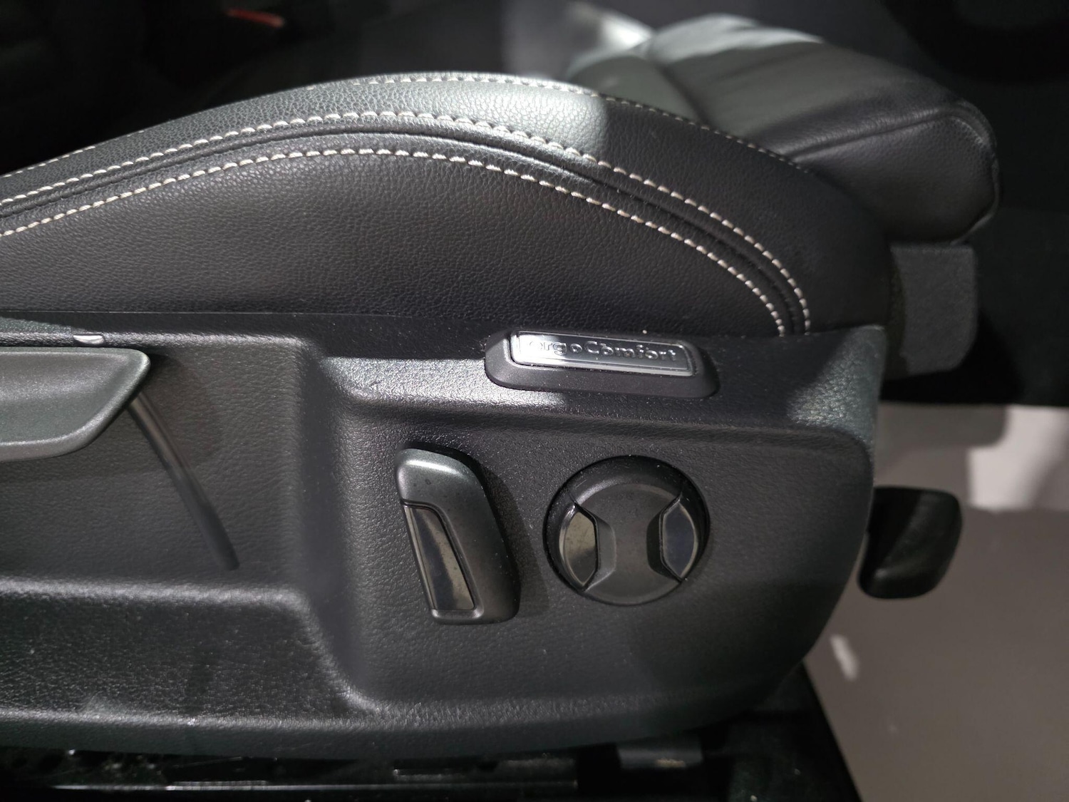 Used Volkswagen Passat for sale - 77016649: Photo 15