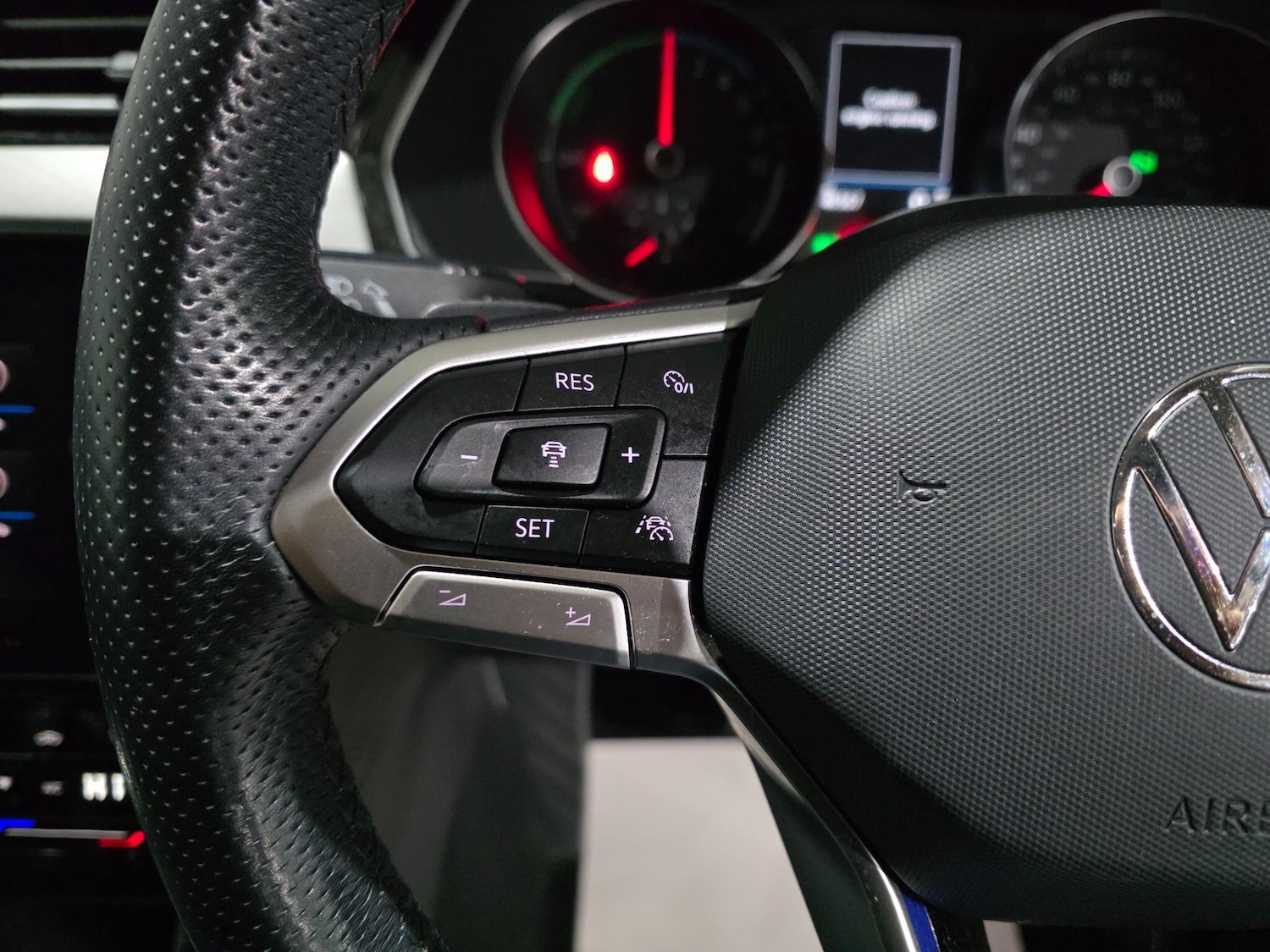 Used Volkswagen Passat for sale - 77016649: Photo 19