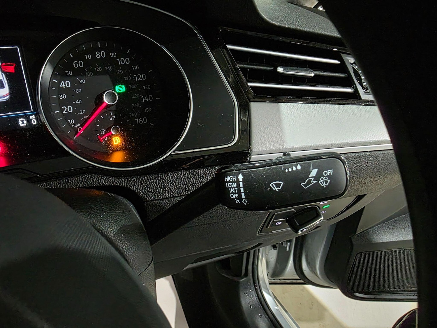 Used Volkswagen Passat for sale - 77016649: Photo 20