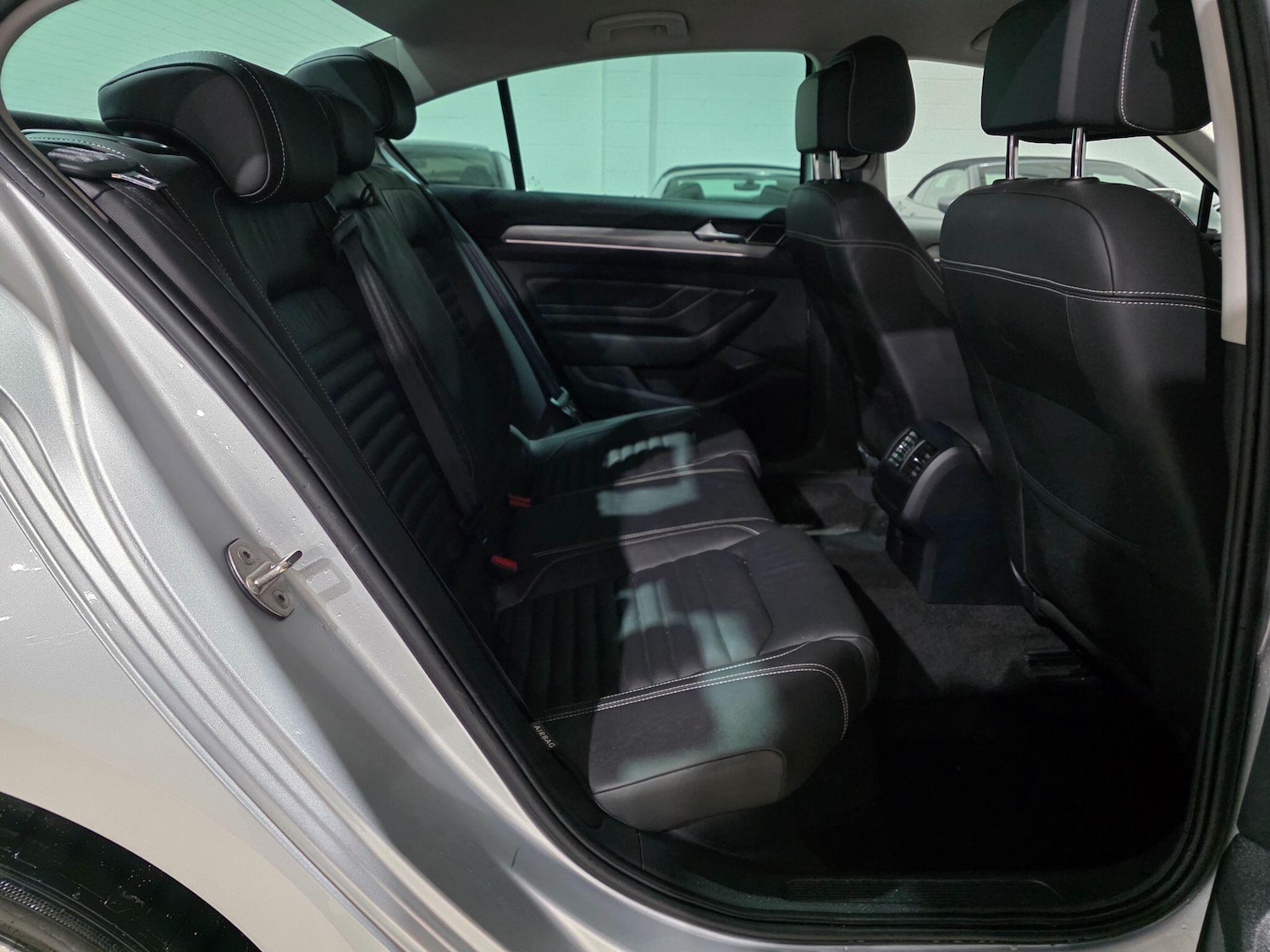 Used Volkswagen Passat for sale - 77016649: Photo 24