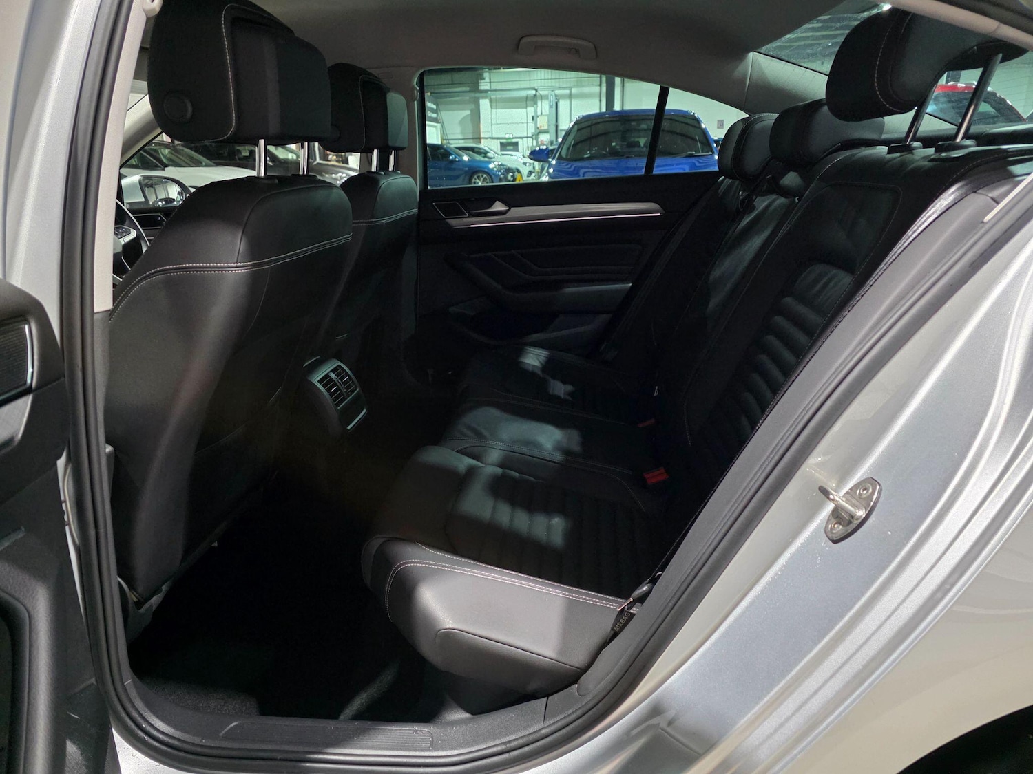 Used Volkswagen Passat for sale - 77016649: Photo 25