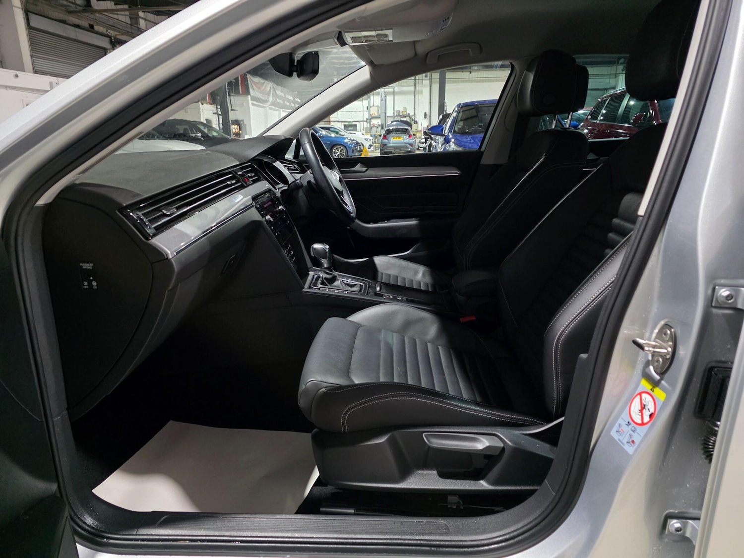 Used Volkswagen Passat for sale - 77016649: Photo 26