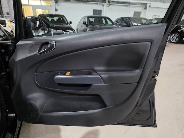 Used Vauxhall Corsa 2011 for sale - 76094509: Photo 11