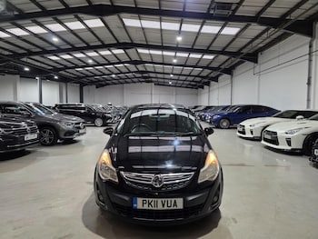 Used Vauxhall Corsa 2011 for sale - 76094509: Photo 2