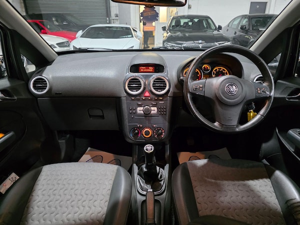 Used Vauxhall Corsa 2011 for sale - 76094509: Photo 5