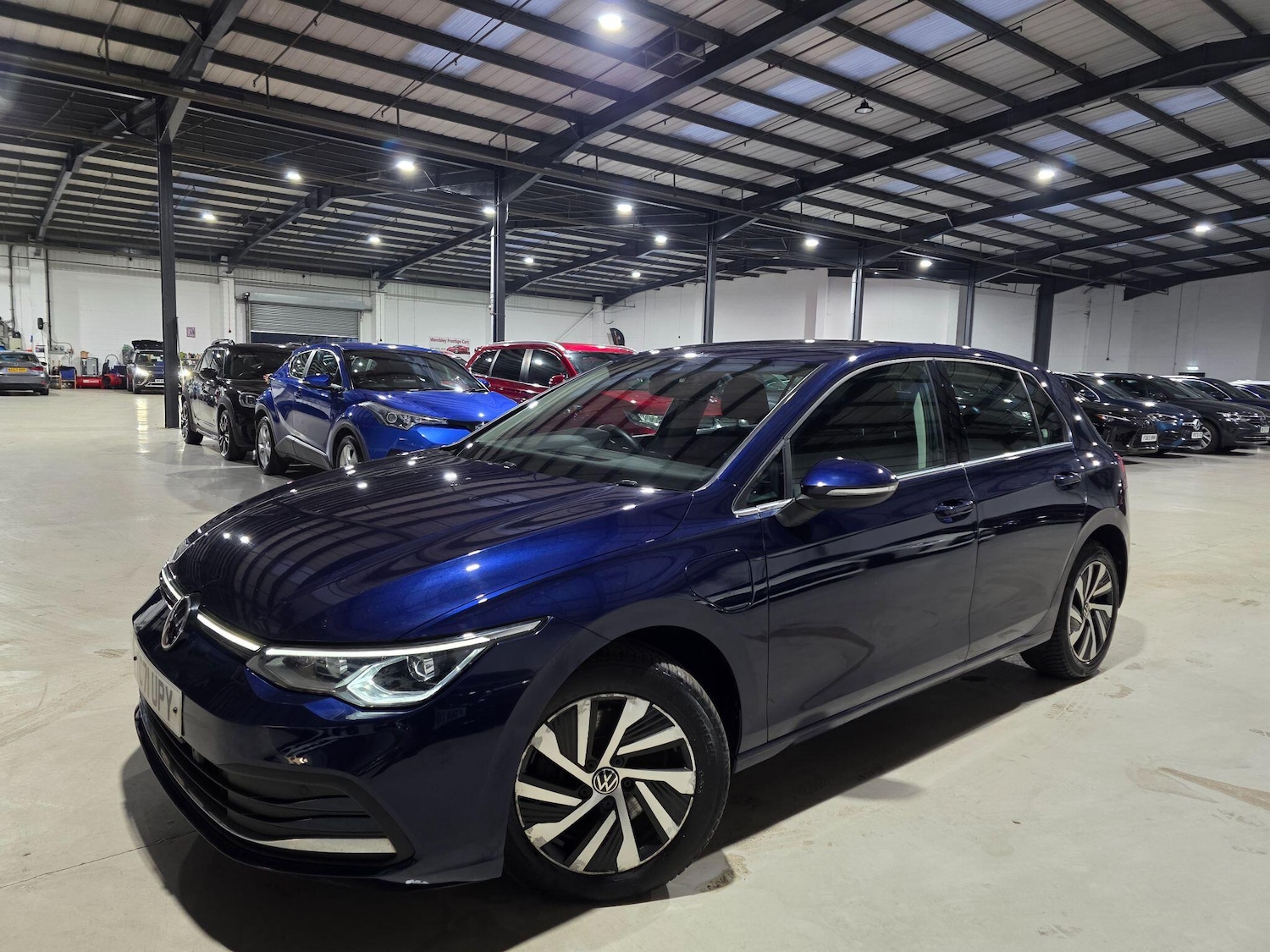 Used Volkswagen Golf 2021 for sale - 76619915: Photo 1