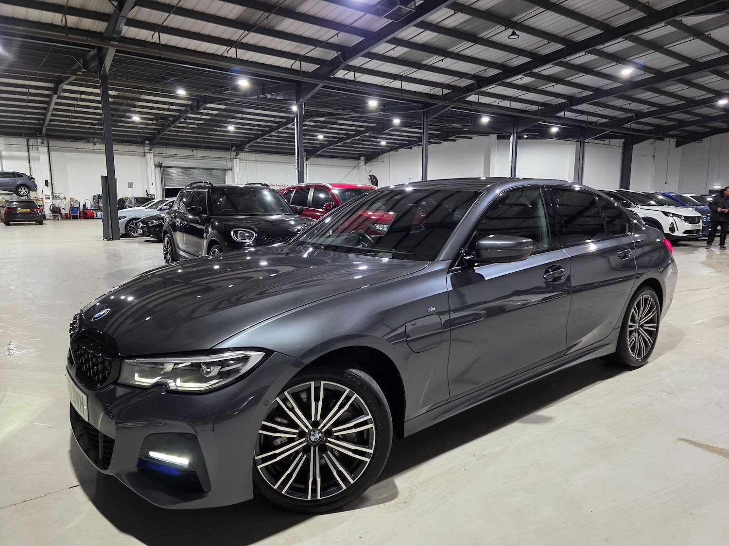 Used BMW 3 Series 2020 for sale - 76865239: Photo 1
