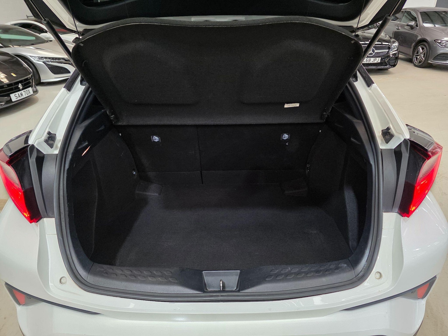 Used Toyota C-HR 2022 for sale - 76214279: Photo 25